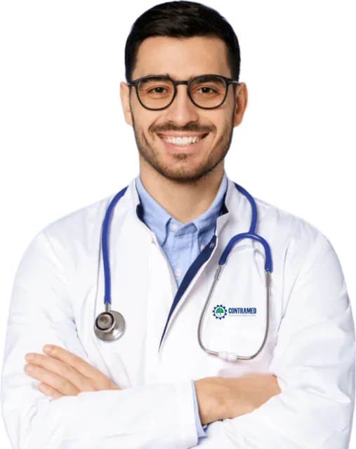 Médico usando óculos e um jaleco branco